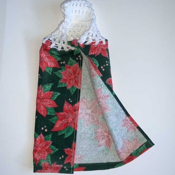 Hand Crafted Poinsettia Crochet Top Hanging Kitchen Dish or Bathroom Hand Towel - Picture 7 of 9